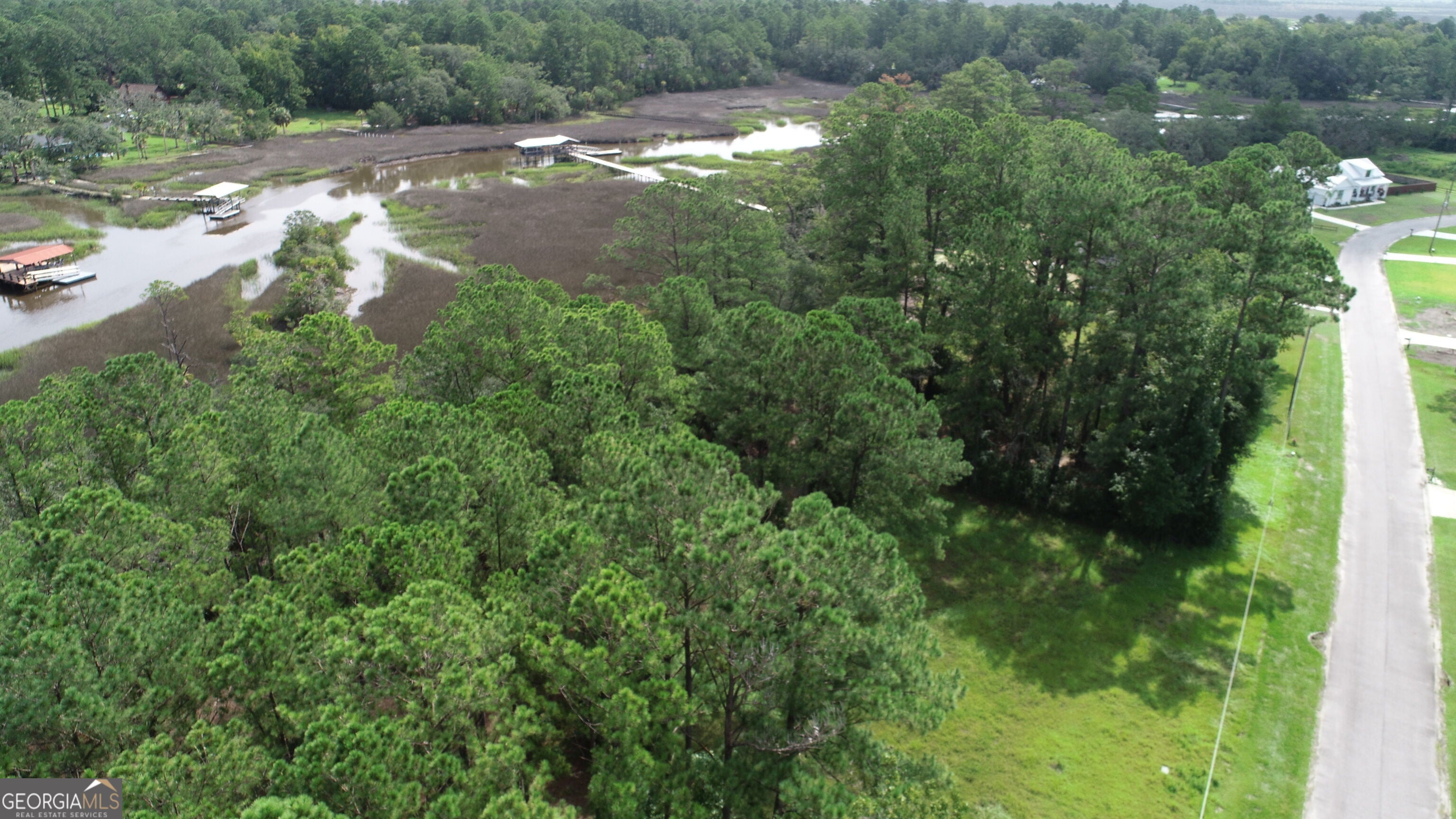 1112 River Oaks RD