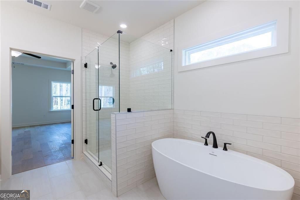 Cumming, Georgia 30028, United States, 5 Bedrooms Bedrooms, ,5 BathroomsBathrooms,Residential,Active,222642