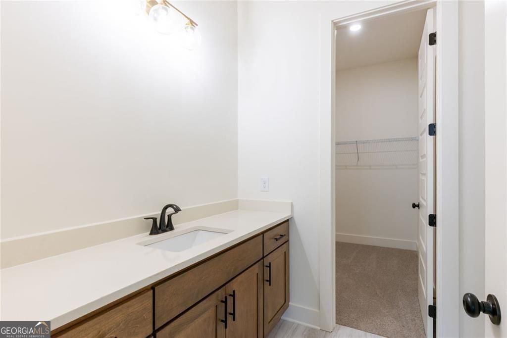 Cumming, Georgia 30028, United States, 5 Bedrooms Bedrooms, ,5 BathroomsBathrooms,Residential,Active,222642