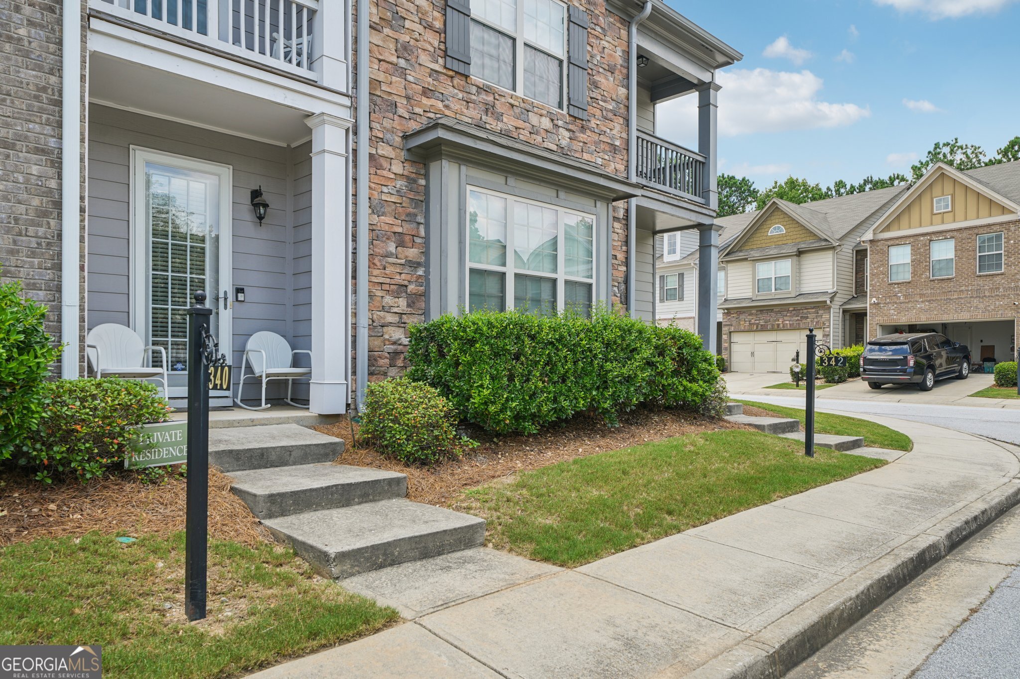 340 Avalon SQ