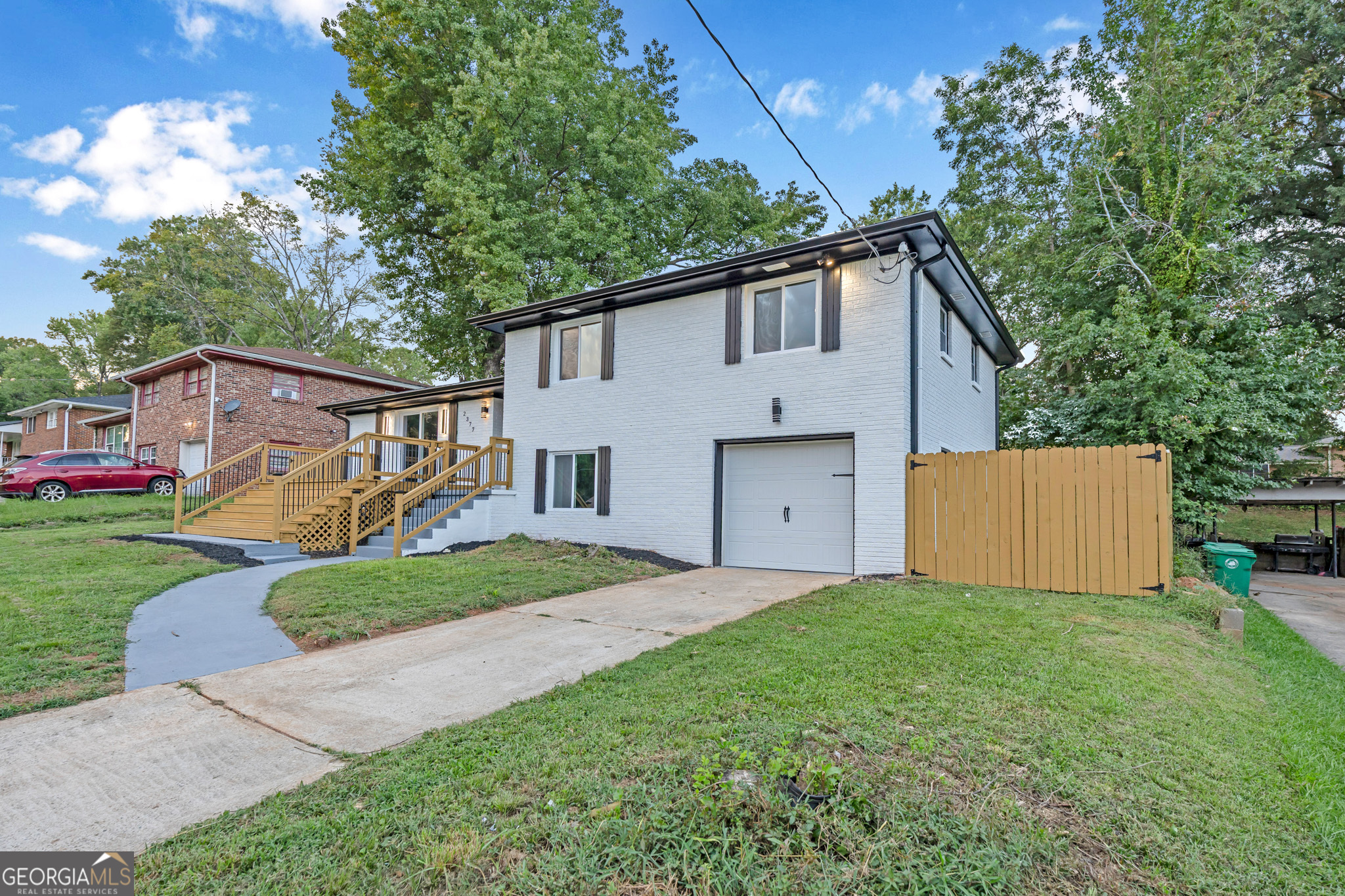2377 Fontaine CIR