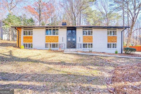 2541 Peyton Woods TRL SW Atlanta GA 30311