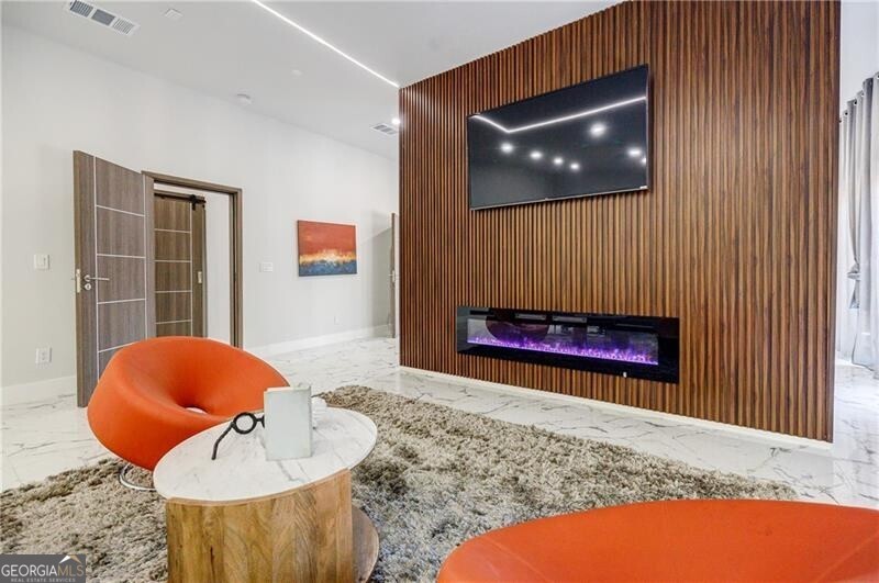 Hunters Trace - Residential