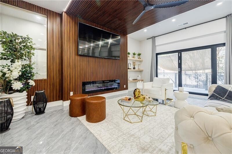 Hunters Trace - Residential
