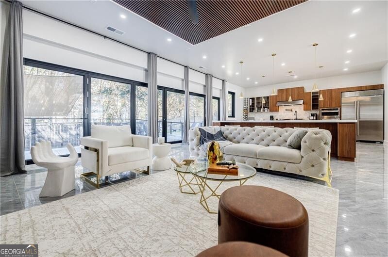 Hunters Trace - Residential