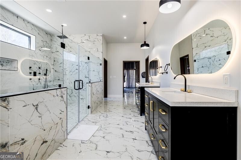 Hunters Trace - Residential
