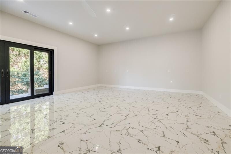 Hunters Trace - Residential