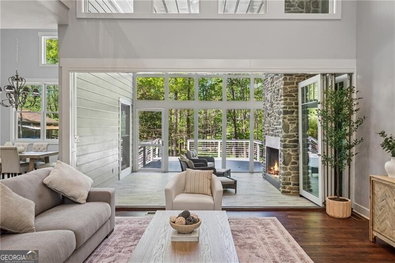 Milton, Georgia 30004, United States, 3 Bedrooms Bedrooms, ,3 BathroomsBathrooms,Residential,Pending,109713