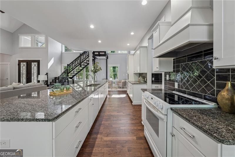 Milton, Georgia 30004, United States, 3 Bedrooms Bedrooms, ,3 BathroomsBathrooms,Residential,Pending,109713