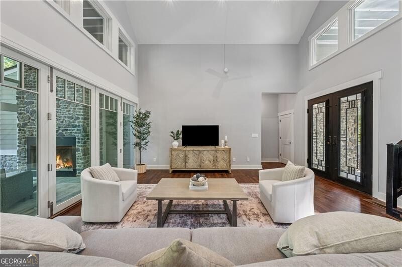 Milton, Georgia 30004, United States, 3 Bedrooms Bedrooms, ,3 BathroomsBathrooms,Residential,Pending,109713