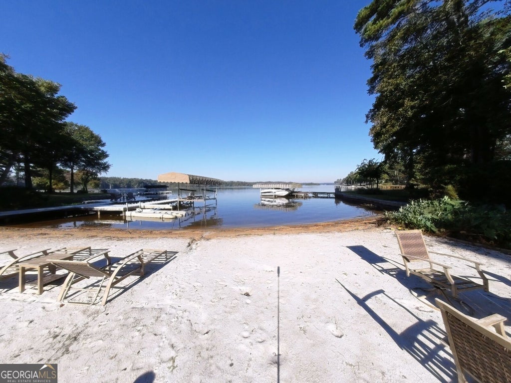 Photo of 1240 Stoneridge Circle, White Plains, GA 30678 (MLS # 10877156)