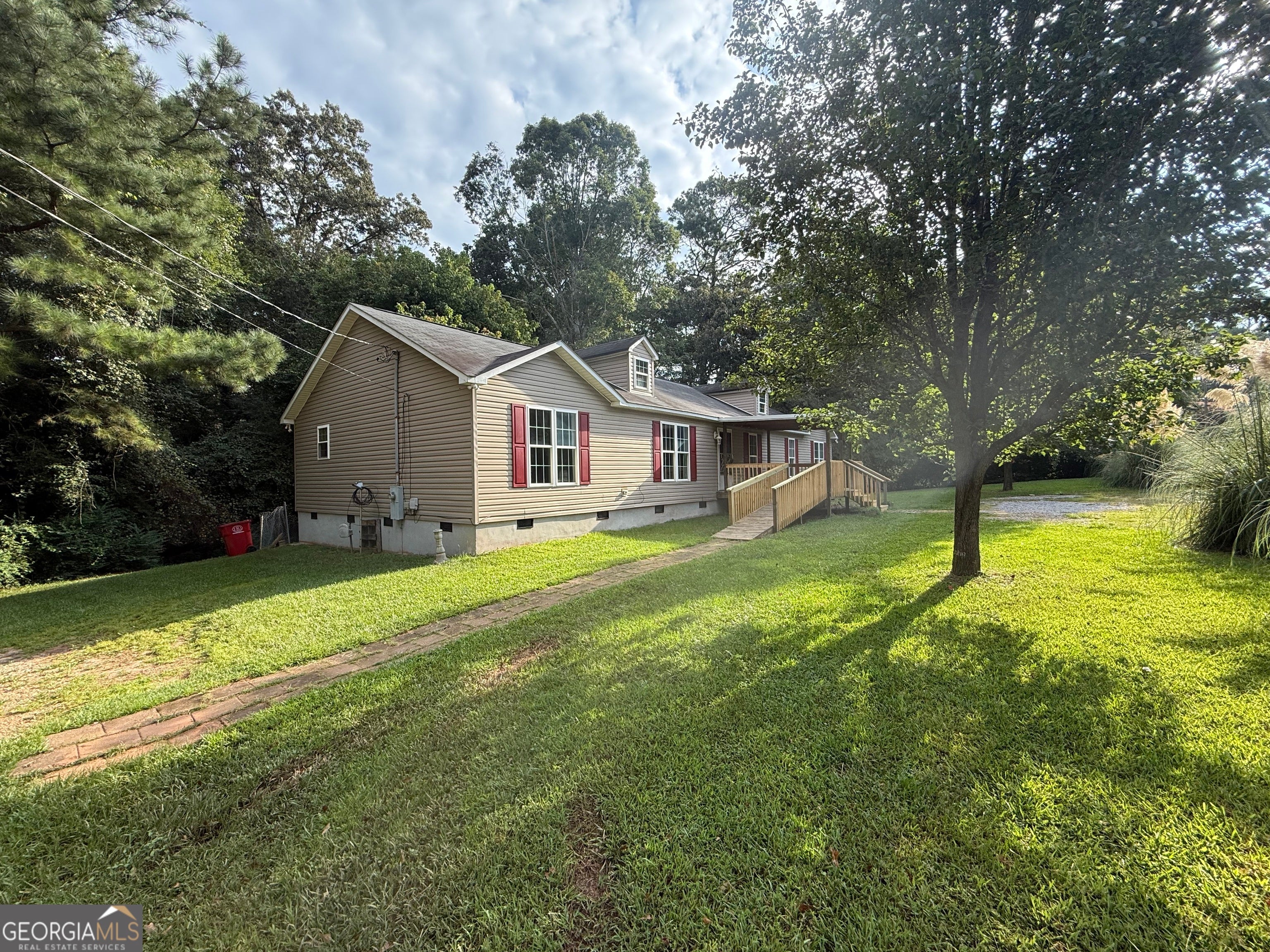 714 Yates RD