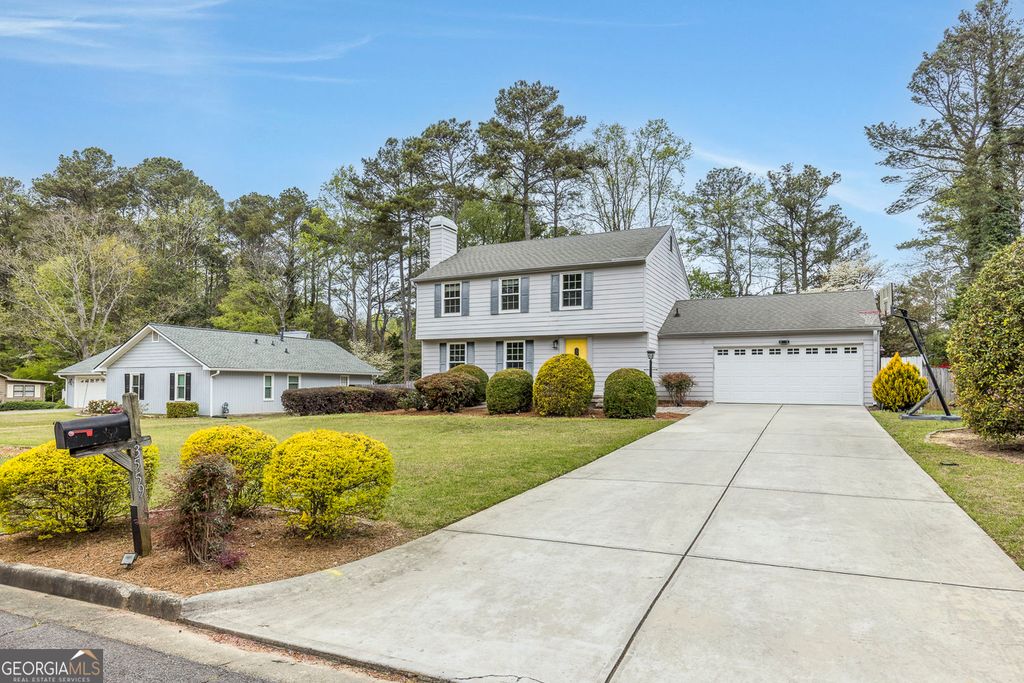 Photo of 3559 Oak Knoll Drive, Marietta, GA 30068 (MLS # 10724410)