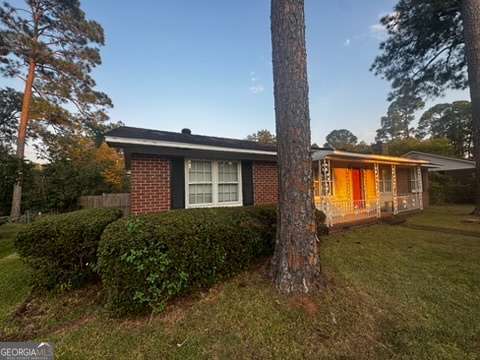 2208 Doncaster DR
