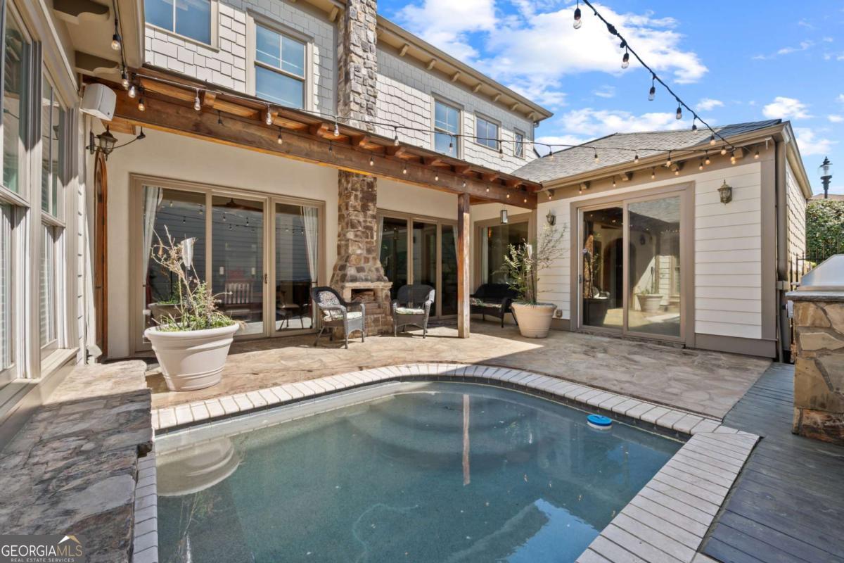 313 Gray Shingle LN