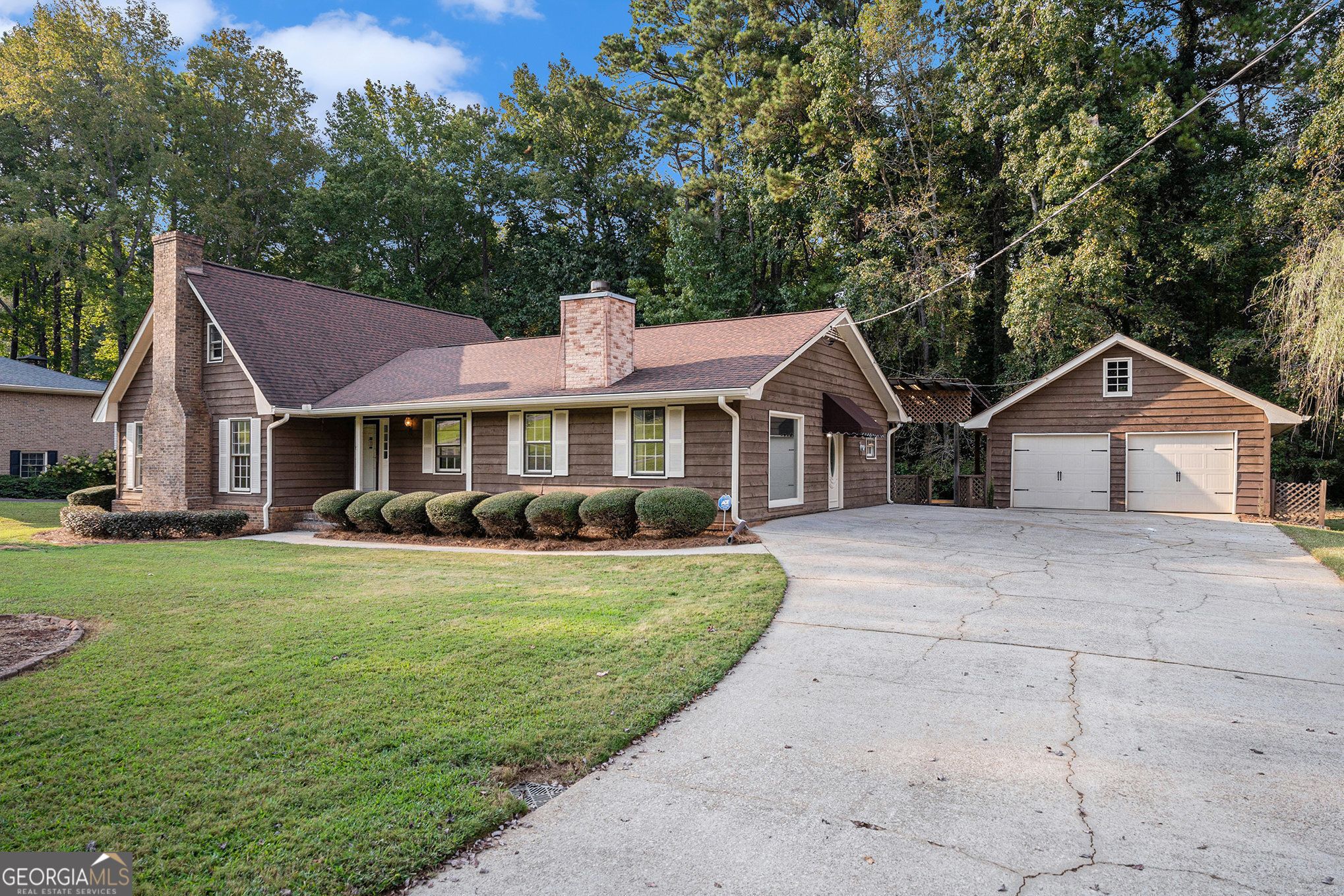 90 Country Roads DR