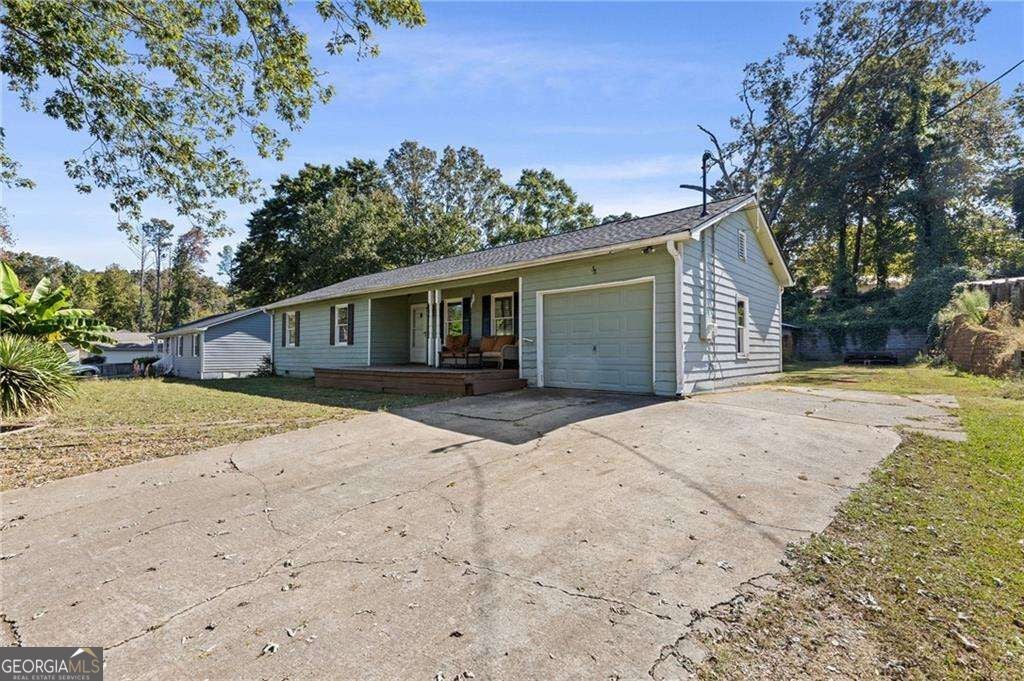 Photo of 38 Baker Road SE, Cartersville, GA 30121 (MLS # 10870523)