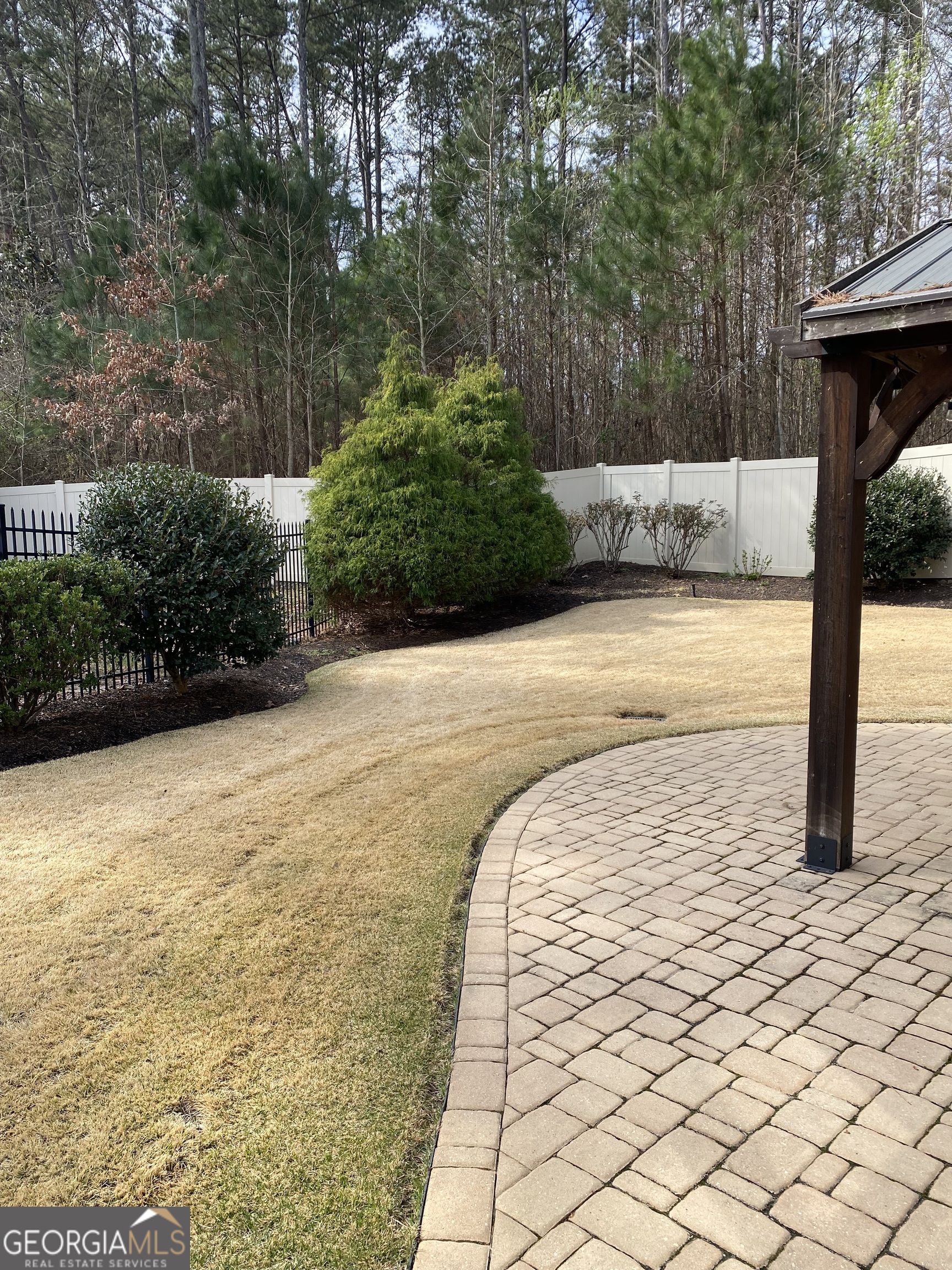 208 Lenox DR
