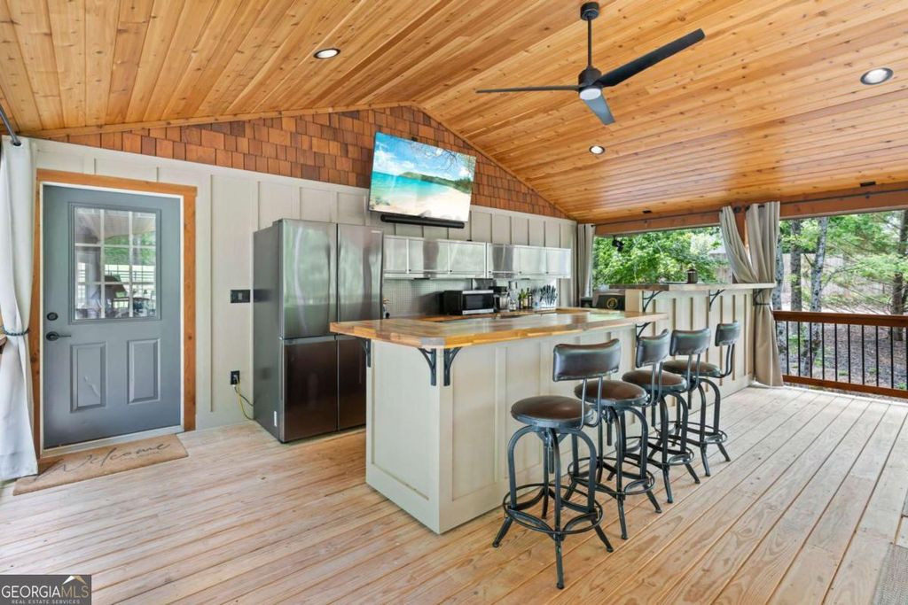 Photo of 86 Back Trl, Cleveland, GA 30528 (MLS # 10741245)