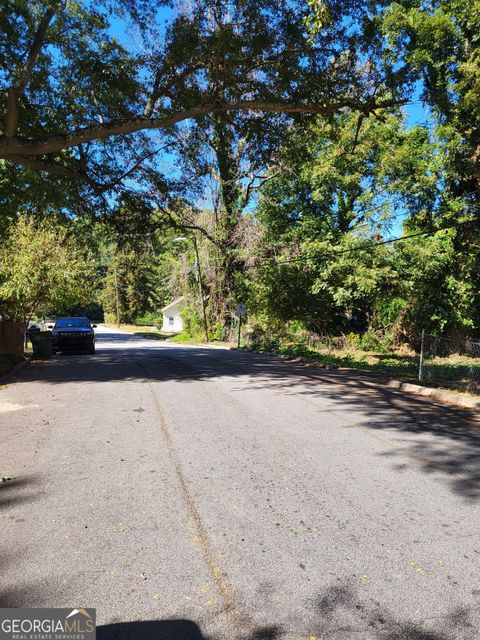 Photo of 154 NW Stanhope Circle, Atlanta, GA 30314 (MLS # 10628916)