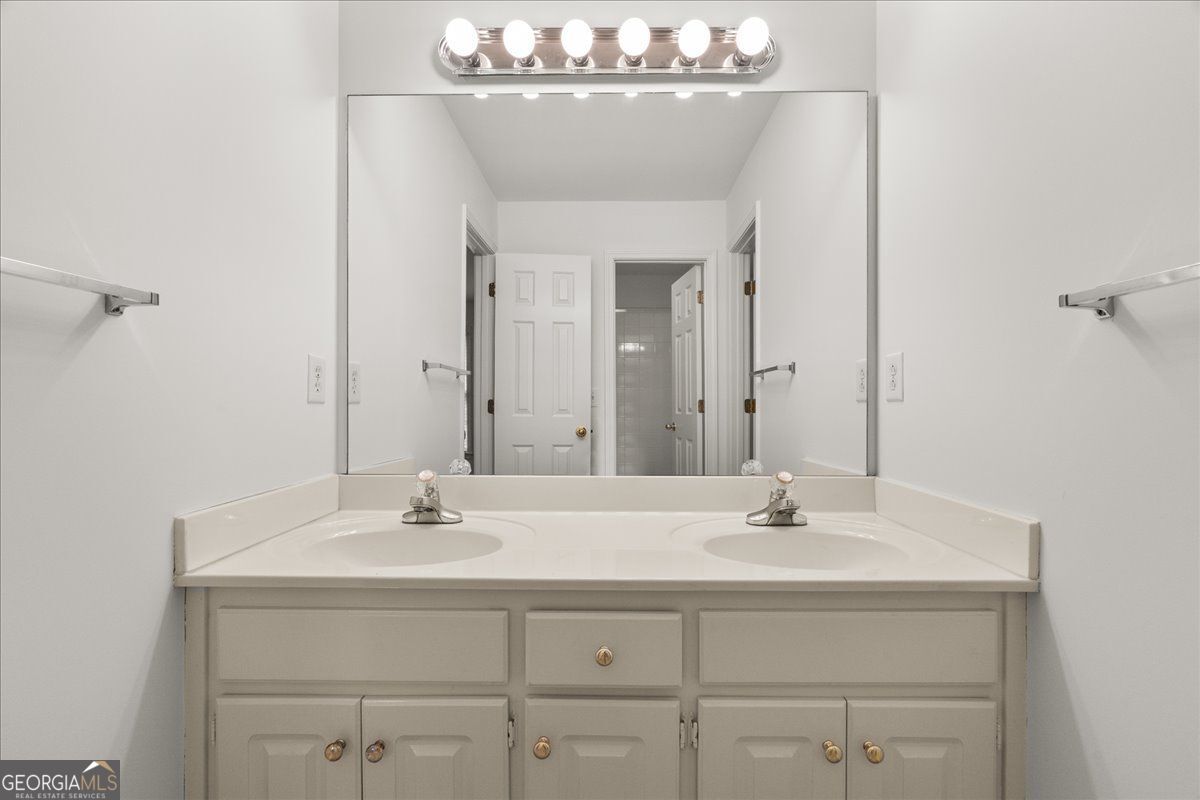 PARK BROOKE - Residential