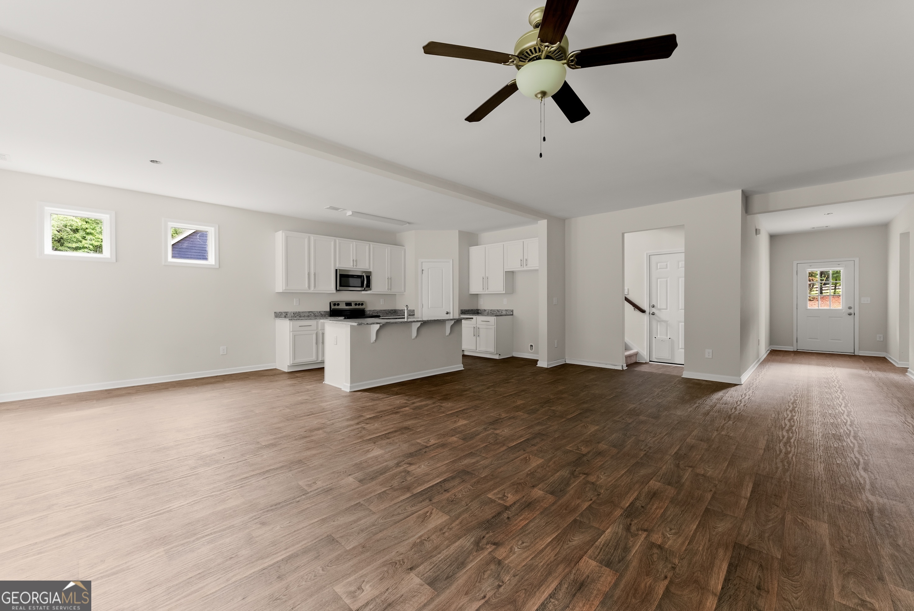 1226 Highway 211 NE