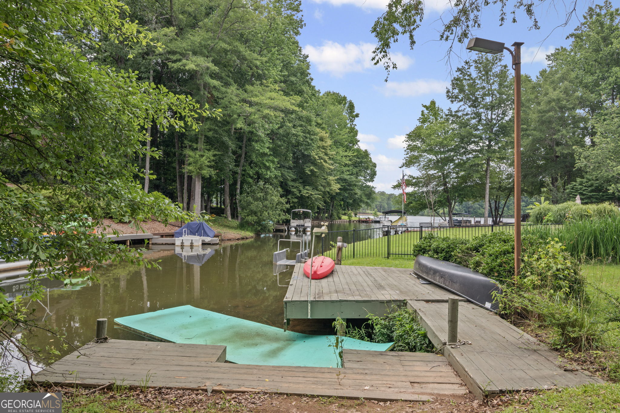 Lake Redwine - Residential