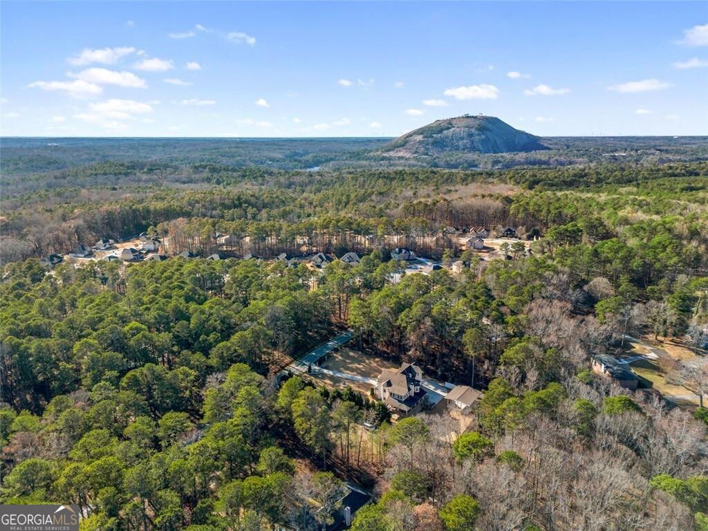 2562 BERMUDA RD