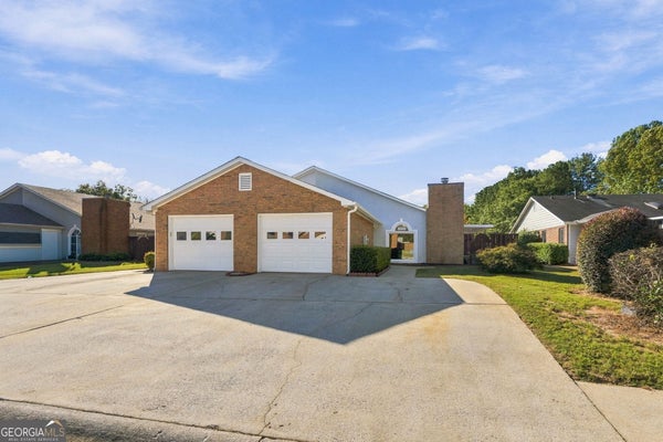 210 COURTYARD LN, FAYETTEVILLE, GA 30215 - Image 1e5bc65281d7cb3cbab32f090224972d/407390919