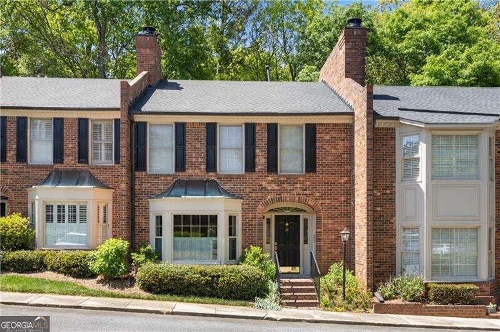 Photo of 26 Howell Mill Pltn St NW, Atlanta, GA 30327 (MLS # 10733525)