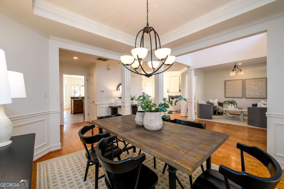 1560 Oak Park CV