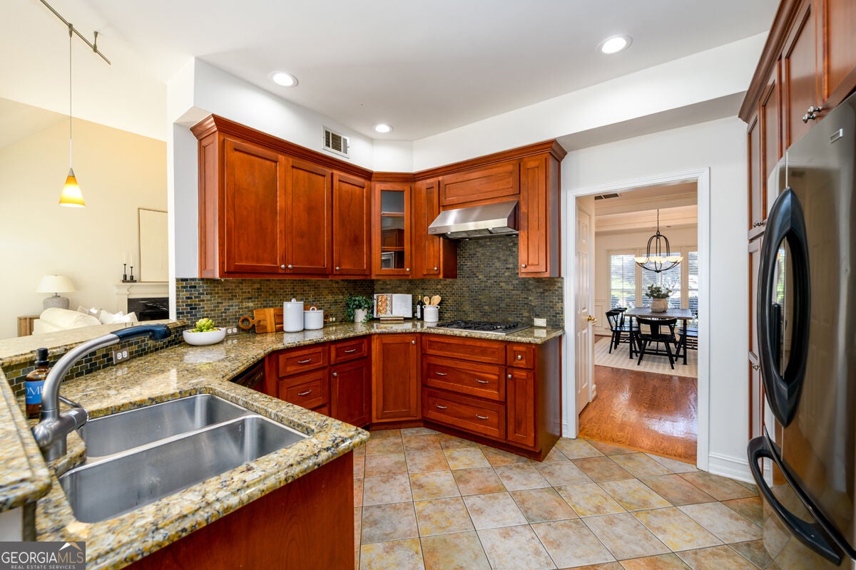 1560 Oak Park CV