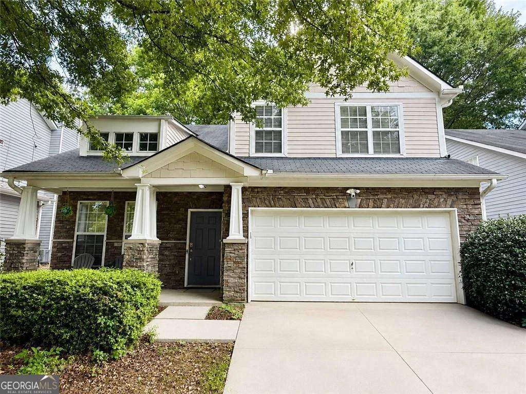 1423 Lady Slipper Court NW