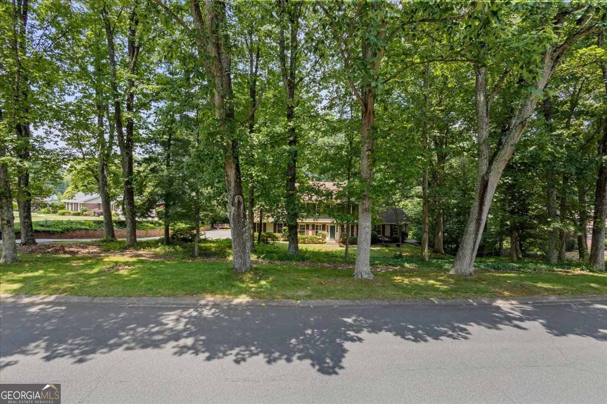 3120 Beechwood DR SE