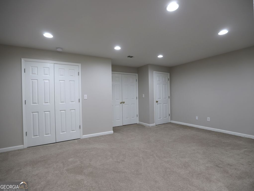 NORTHAMPTON - Residential