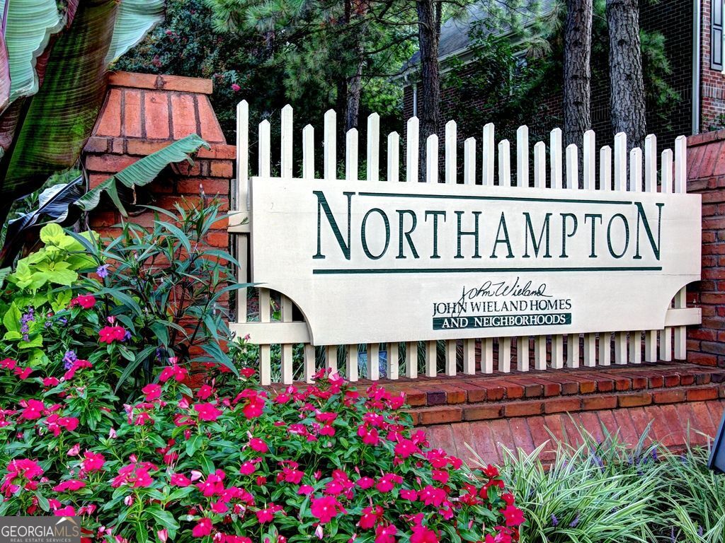 NORTHAMPTON - Residential