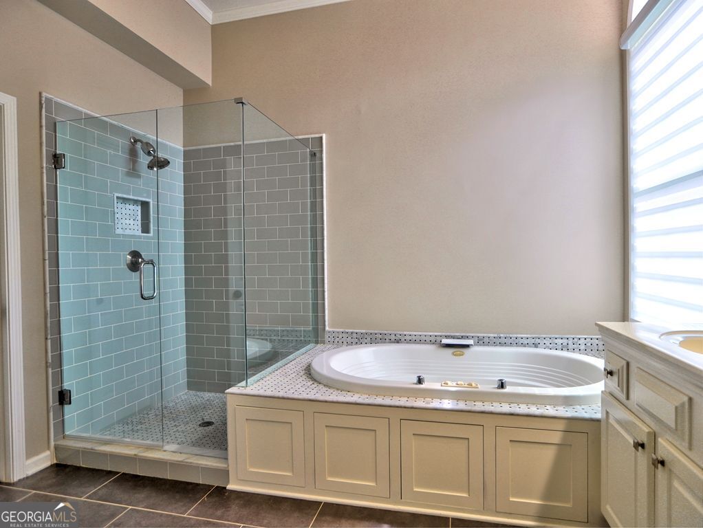 NORTHAMPTON - Residential