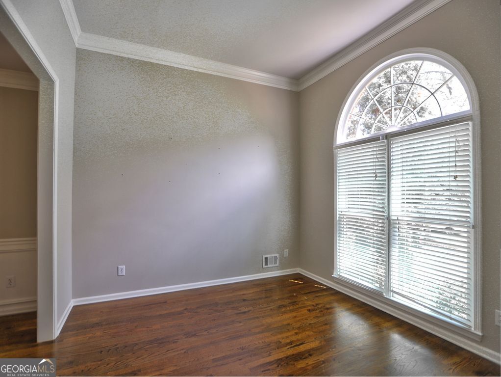 NORTHAMPTON - Residential