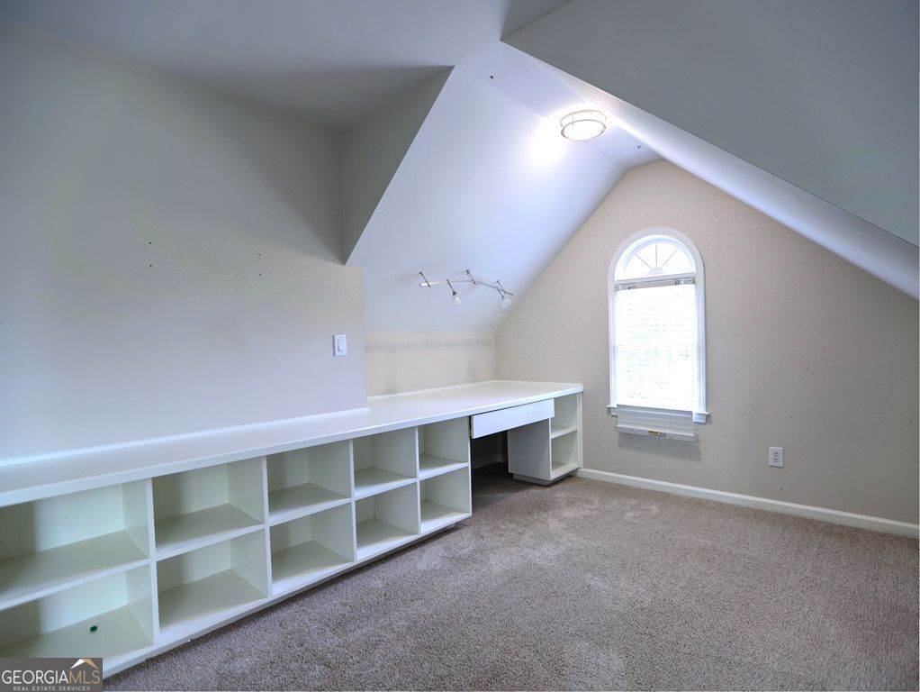 NORTHAMPTON - Residential