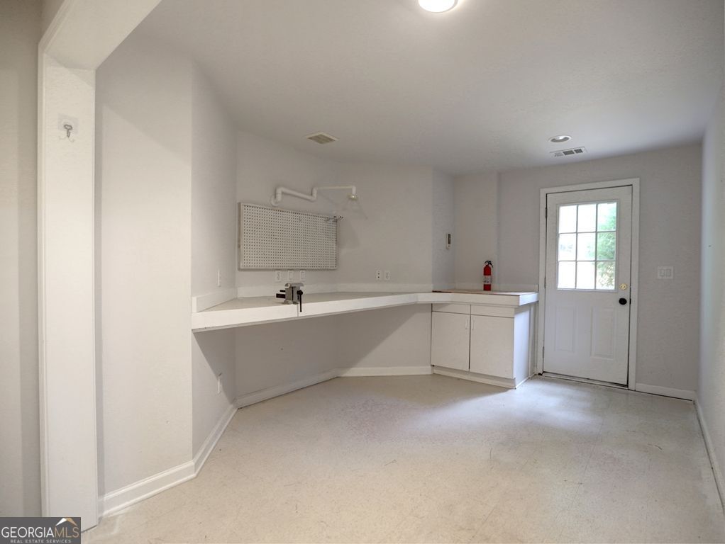 NORTHAMPTON - Residential