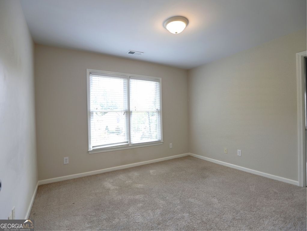 NORTHAMPTON - Residential