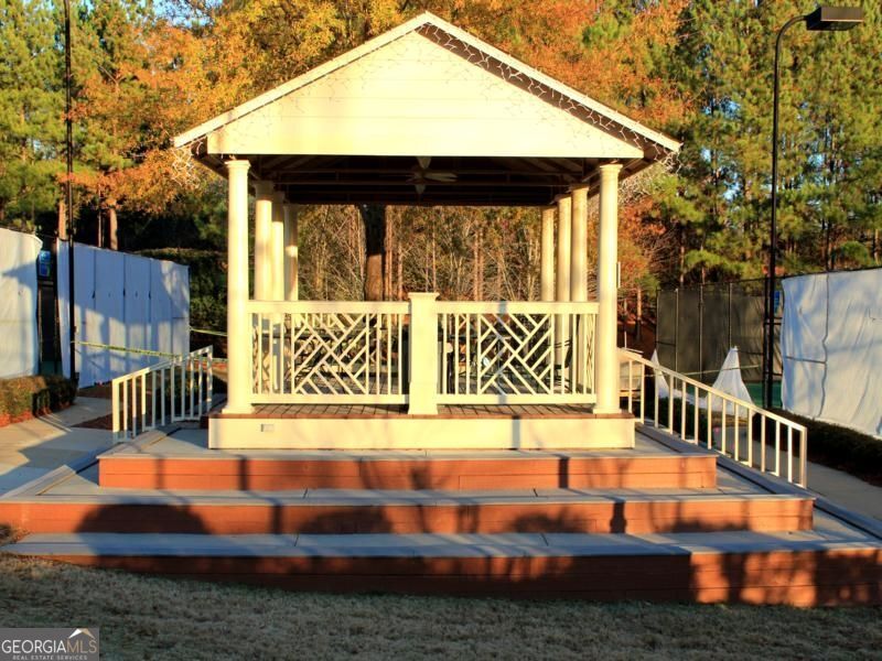 NORTHAMPTON - Residential