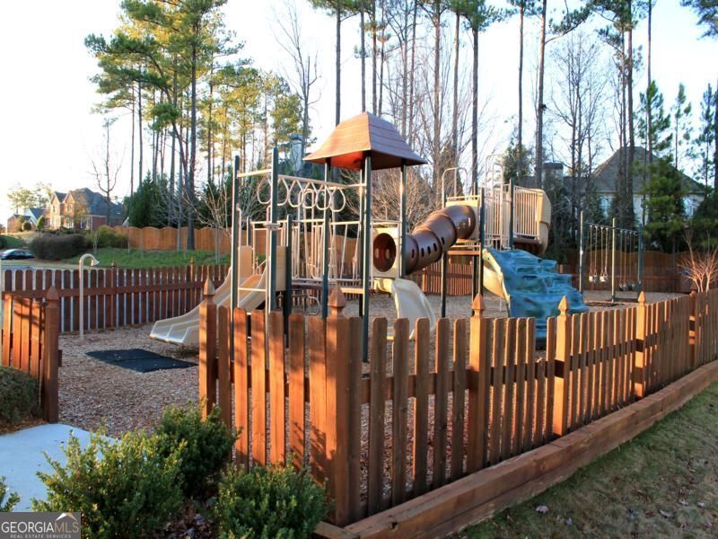 NORTHAMPTON - Residential