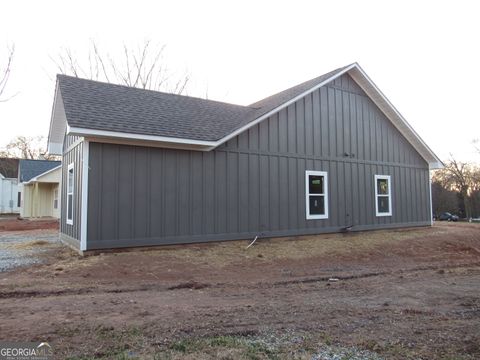 A home in Bowersville