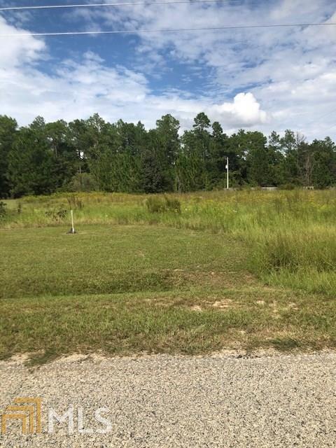 Located across the street from the newest sub-division in Statesboro Farmington South