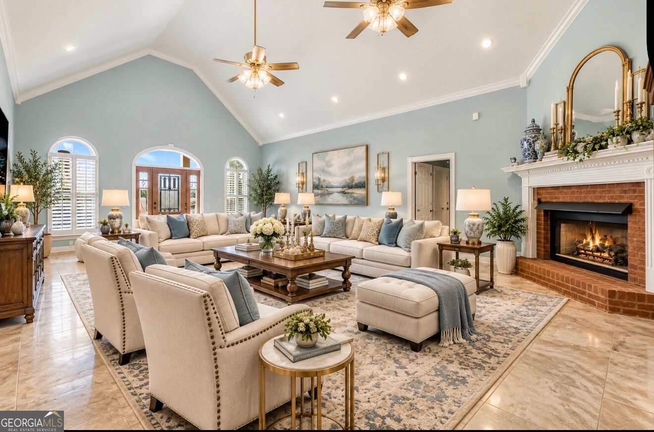 8400 Heron CIR