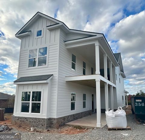 A home in Newnan