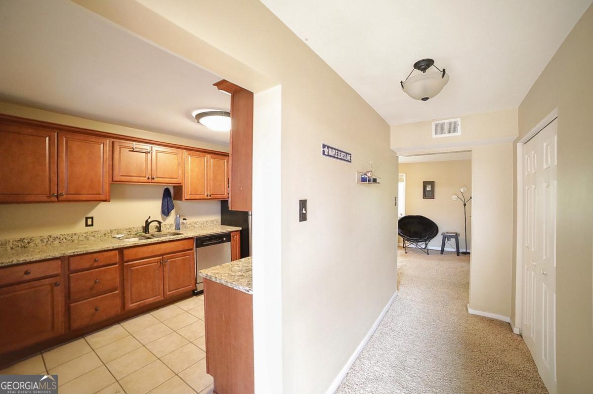 250 Little ST D305