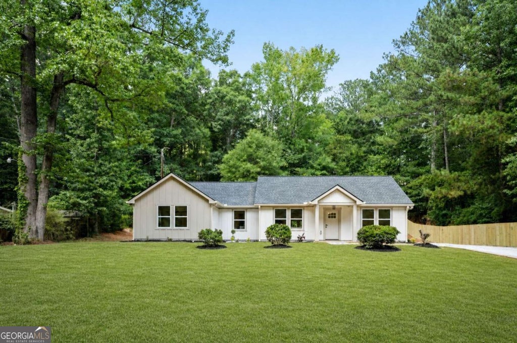 Photo of 1231 Bunny Court, Loganville, GA 30052 (MLS # 10802775)