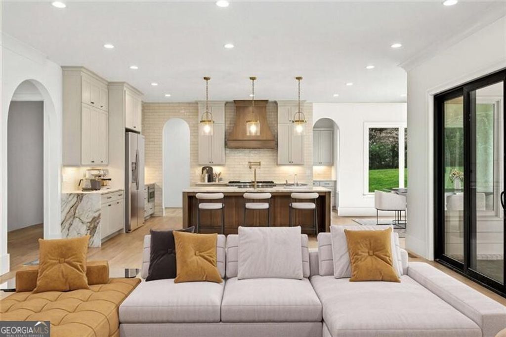 Photo of 584 Indian Hills Parkway, Marietta, GA 30068 (MLS # 10695735)